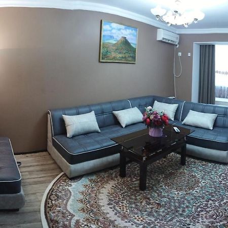 Apartment Near Farkhadskiy Bazar タシュケント エクステリア 写真
