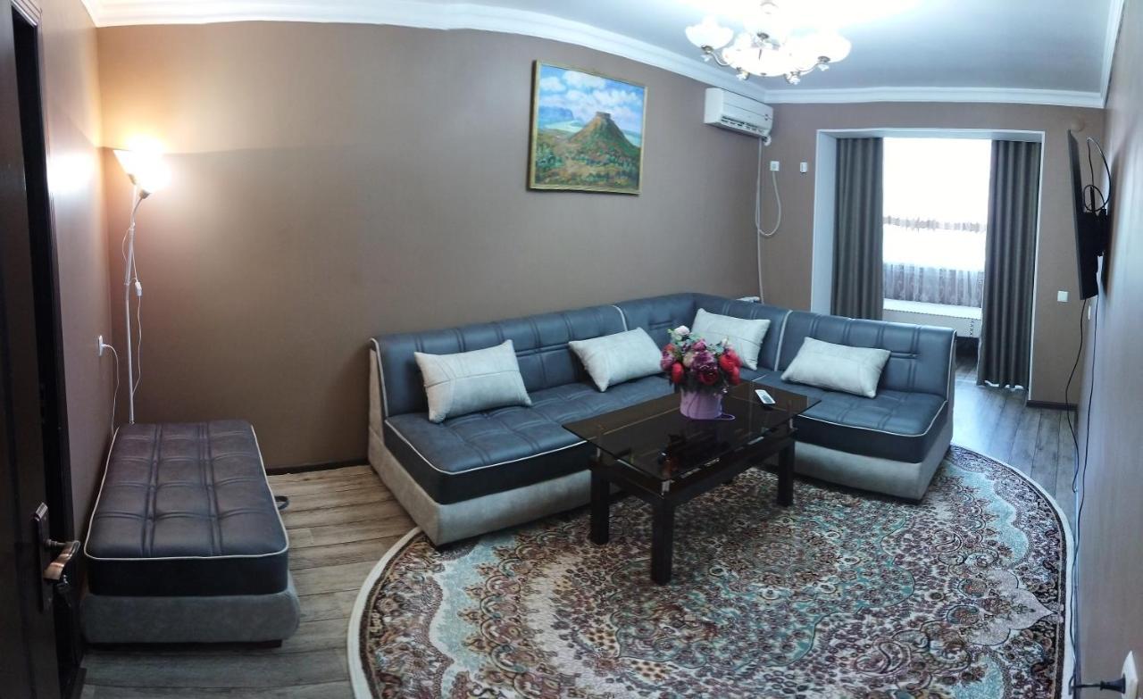 Apartment Near Farkhadskiy Bazar タシュケント エクステリア 写真